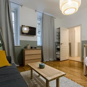  Apartment Next To Opera House A26