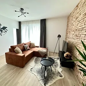  Apartment Cityscape ~ Ac/indoor Parking/balcony