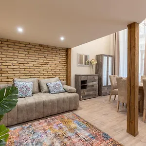  Apartment Comfort Zone